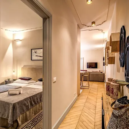Decharme With Terrace In Monti * Rome