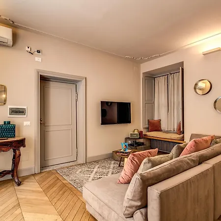 Appartement Decharme With Terrace In Monti Rome