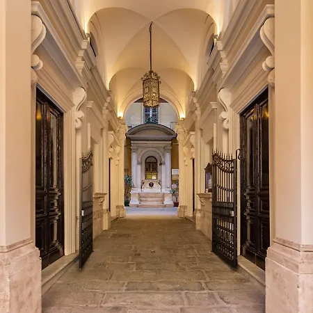Apartment Decharme With Terrace In Monti *