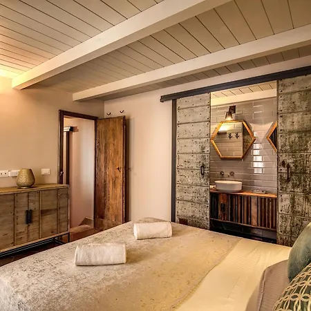 Appartement Decharme With Terrace In Monti Rome