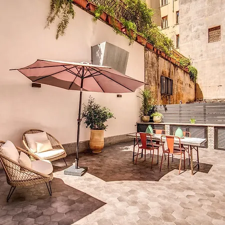 Apartment Decharme With Terrace In Monti